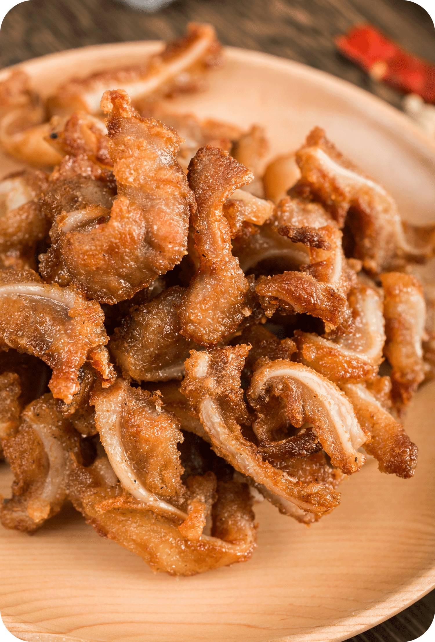 因为弯弯的像月亮,所以叫月牙骨"月牙骨"来自猪软骨黄 / 金