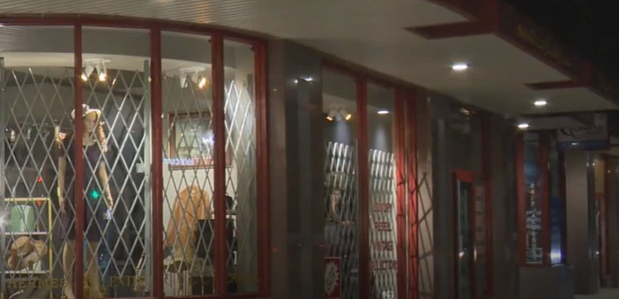 豪宅突爆枪击命案，警方封锁现场！华人爆料：这房子我熟，送孩子上学天天停那（组图） - 12