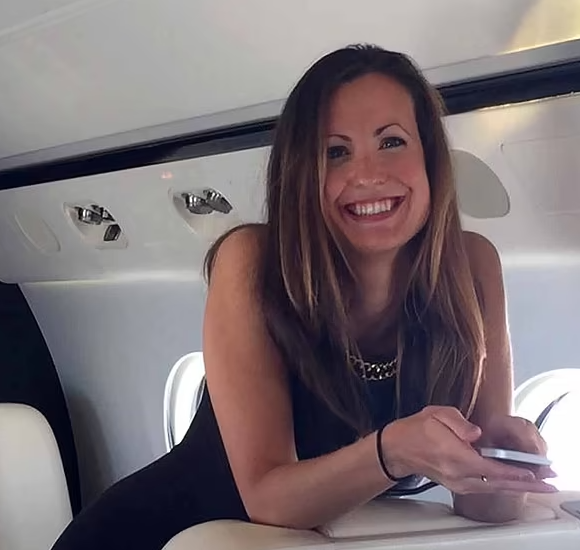 豪华游艇被龙卷风拍碎！“英国比尔盖茨”父女失踪，幸存者：游艇惨被抛飞！眼睛一片漆黑，无法睁开...（视频/组图） - 9
