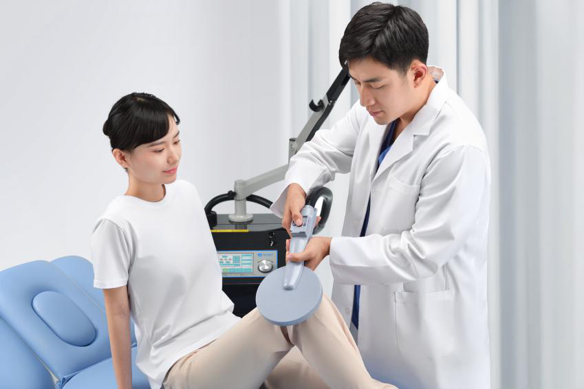 激光理疗有什么作用“不流血的手术刀”--体外冲击波，无创无痛的高端治疗_https://www.jmylbn.com_新闻资讯_第13张