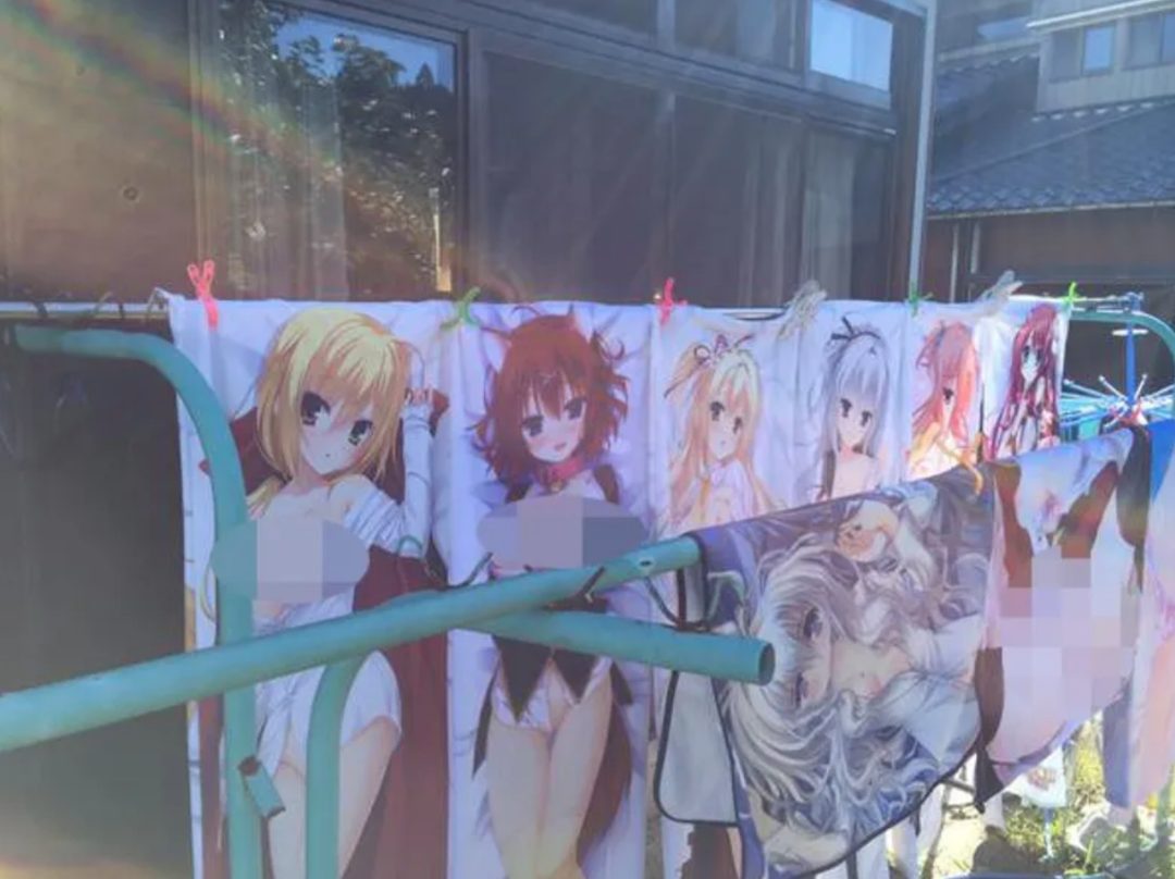 这群寂寞男人在床上的安全感竟然来自. - ELLEMEN睿士 微信公众 