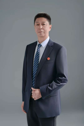 曲作者：胡建华照片.png