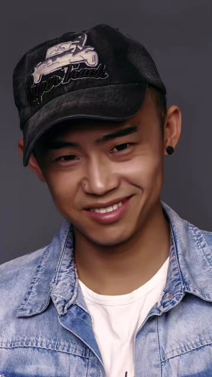 演唱：梁皓晨.jpg