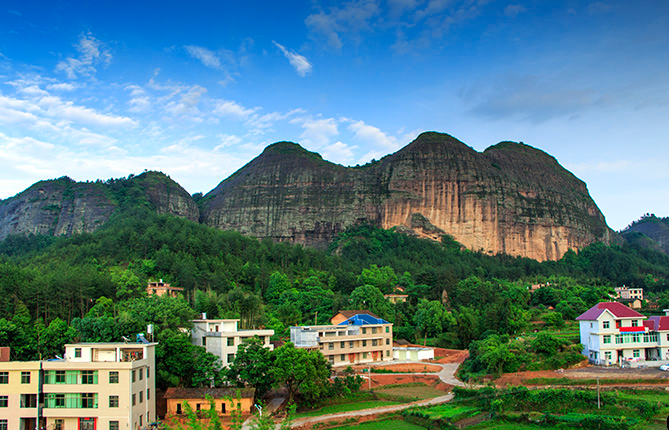 挖掘红色资源 焕发生机活力——兴国"红色村"老圩绘就美丽新景 | 兴国
