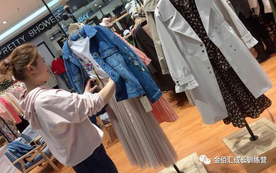 柜面优质服务案例_柜面服务优质品质经验分享_柜台优质服务