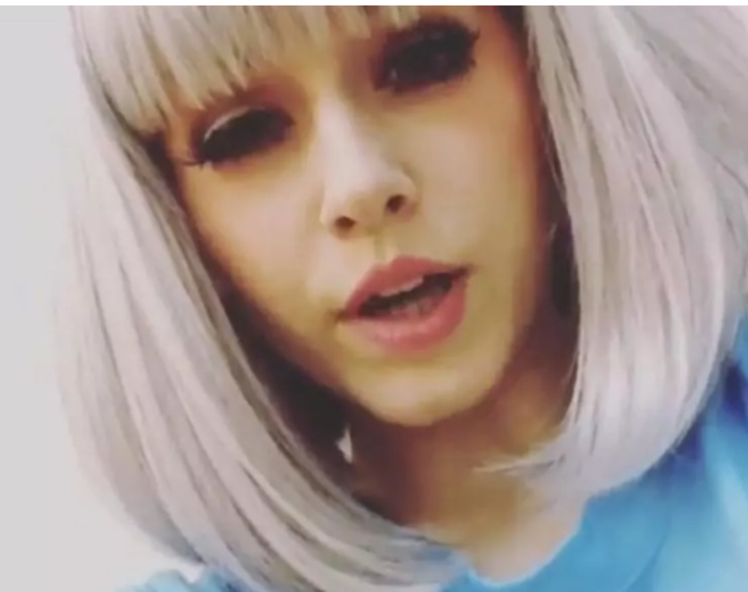 成龙女儿领救济粮被拍！吴绮莉发文句句“字里藏刀”，怒轰加拿大媳妇！（组图） - 18