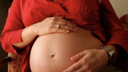 美国曝首例新生儿确诊新冠！脐带、胎盘和母乳都可能传播（组图） - 6