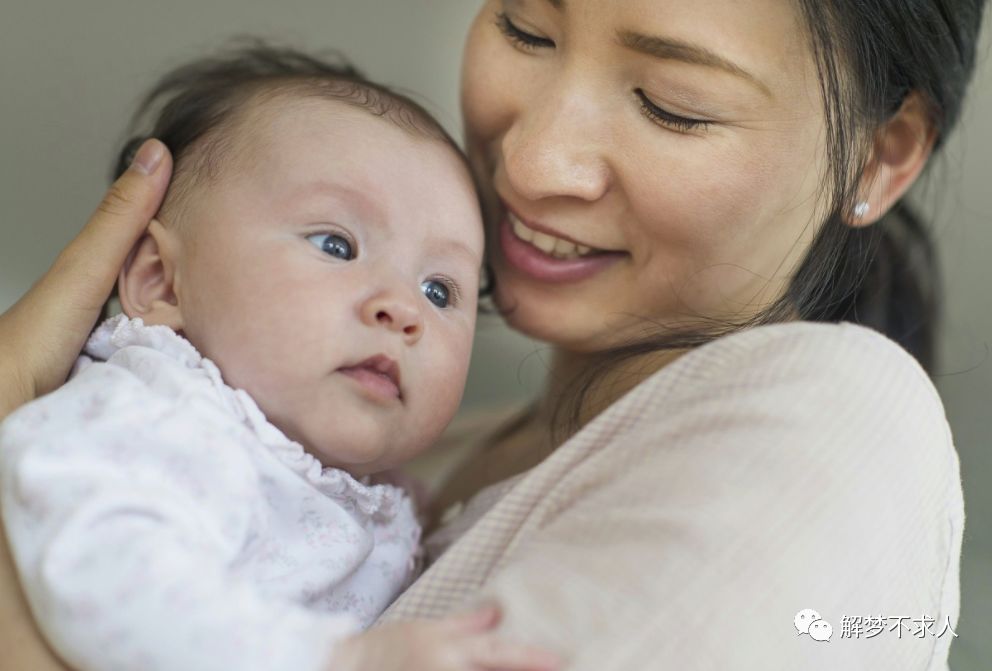 孕妇梦到抱自己婴儿_梦见孕妇抱着婴儿_梦到婴儿孕妇抱抱