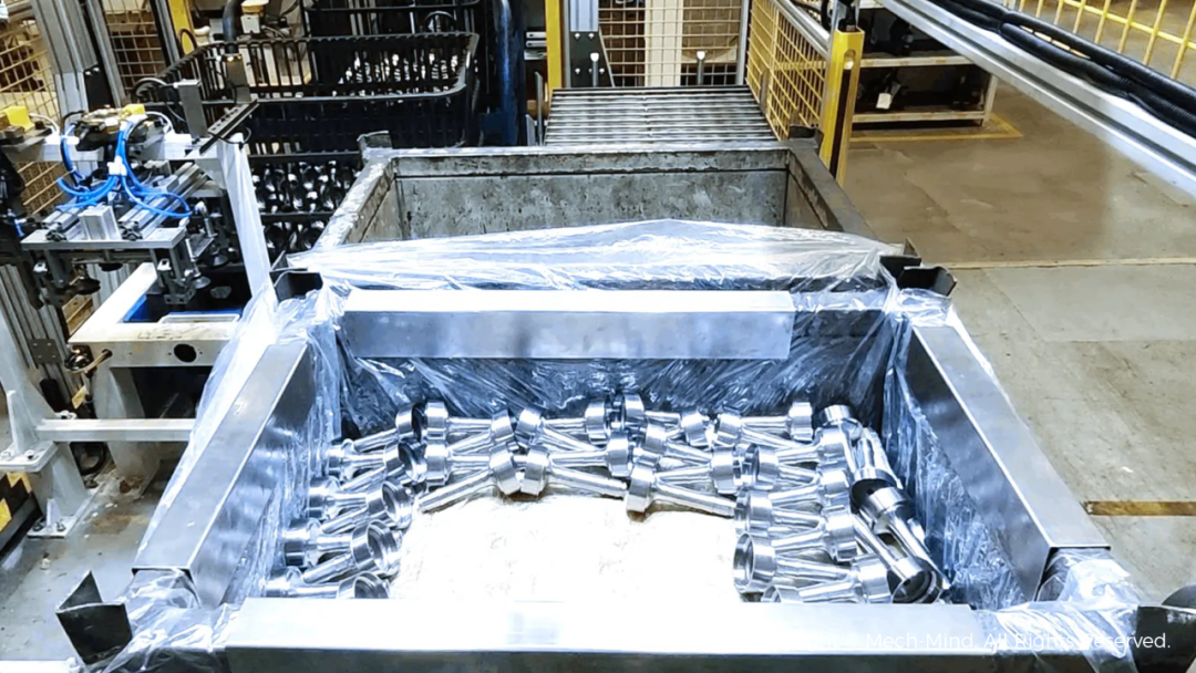 海量种类反光工件泛化精准操作，梅卡曼德具身智能“眼+脑”助力全场景智能制造