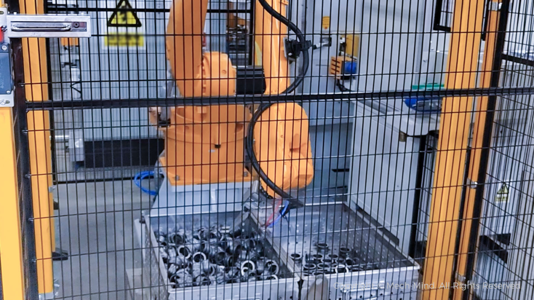 海量种类反光工件泛化精准操作，梅卡曼德具身智能“眼+脑”助力全场景智能制造