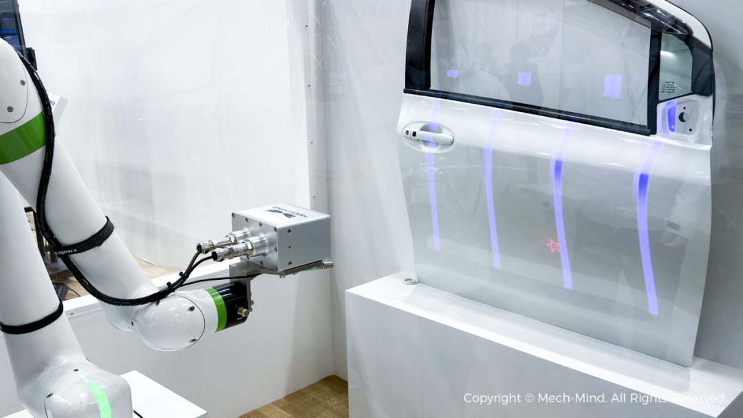 通用“眼脑手”全场景展示、多款新品全球首秀，梅卡曼德闪耀东京iREX 2025，吸睛全球