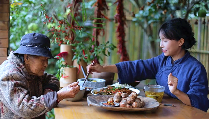 5小时观看量破亿，4年后李子柒归来仍是顶流