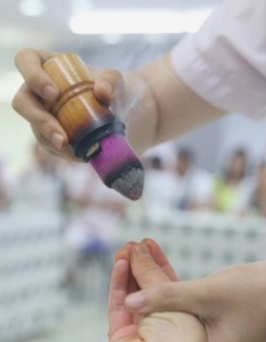 雷火灸都有什么成分【健康服务】灸中之王—中医特式治疗，雷火灸，灸到深处疼痛消！_https://www.jmylbn.com_新闻资讯_第9张