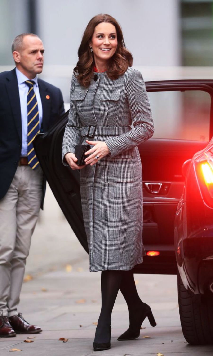一年帶貨1.5億的凱特王妃 卻把她最愛的品牌穿倒閉了？ 時尚 第12張