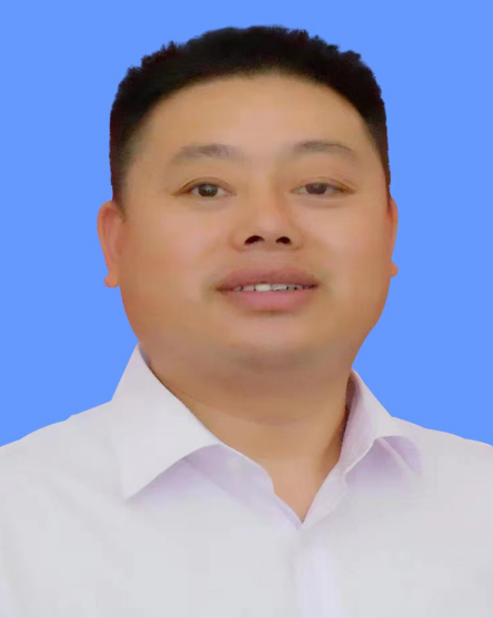 1976年8月出生,1996年12月入伍,1999年12月退伍,现任赣州市安远县畲乡