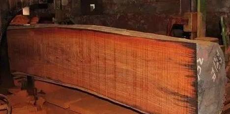 红木开料 / 精确1毫米，多赚200万！