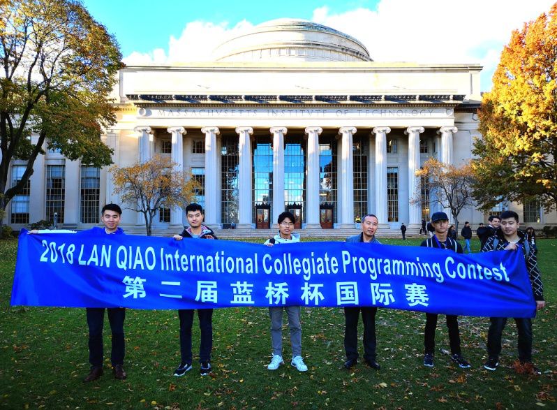 “移动应用开发”、“移动互联应用技术”专业