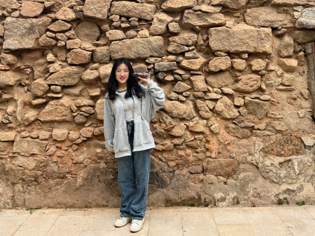 优秀团员事迹简介200字_优秀志愿者事迹200字_优秀少先队员事迹简介200字