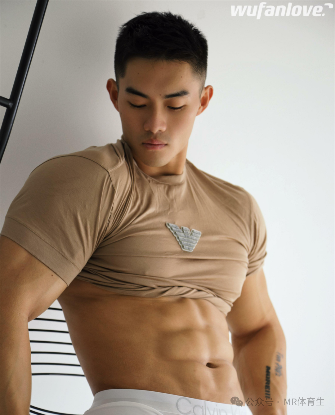 191cm上海肌肉男教练，荷尔蒙拉满，极品腱子肉身材也太野了