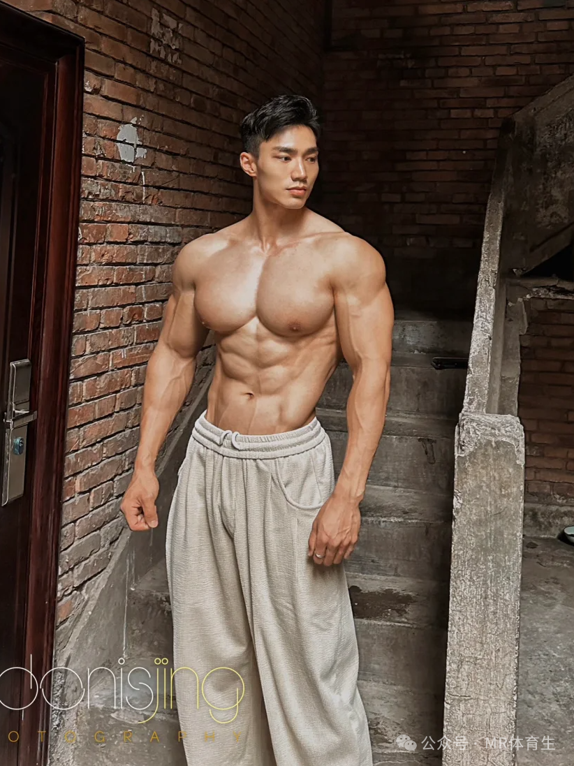 陕西184cm健美天花板肌肉男，时尚摄影大片欣赏