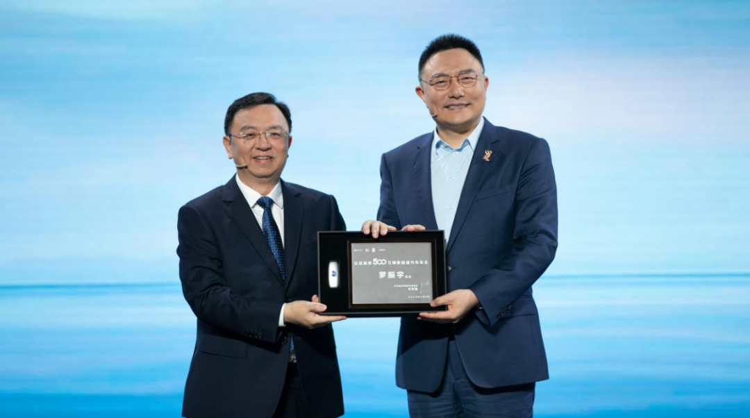 热点丨500万辆下线的背后，比亚迪要做世界的龙头