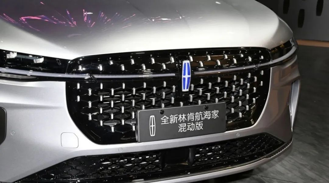 强混豪华车天花板，综合续航1129公里，林肯航海家混动版“杀疯了”！