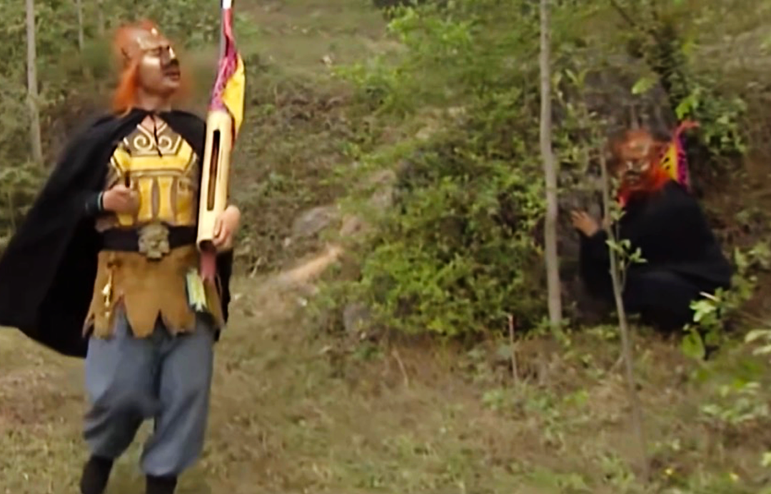 "有点警惕性但不高"的小钻风,面对自称同事的孙悟空,十分熟悉洞内情况