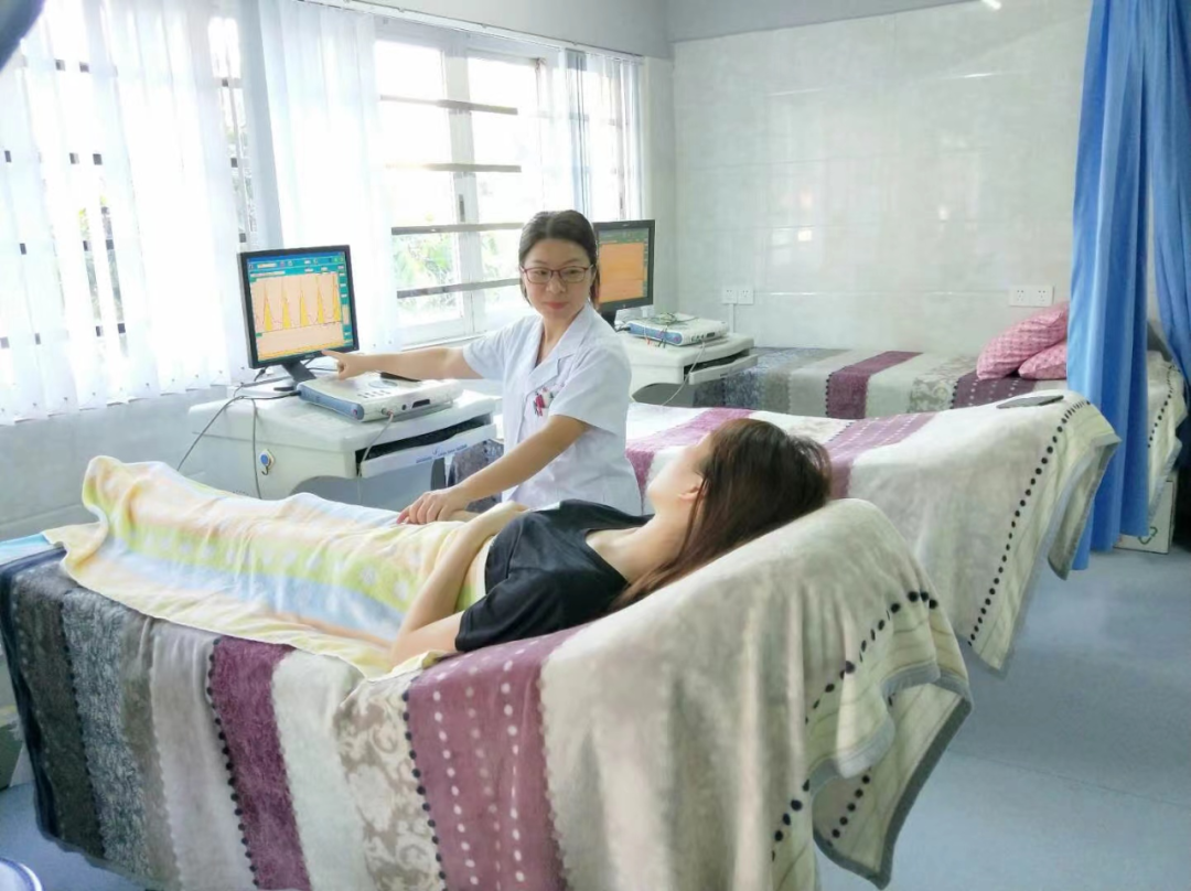 产后怎么康复治疗@产后妈妈，咳嗽漏尿、产后难言之隐，盆底康复治疗让你告别尴尬！_https://www.jmylbn.com_新闻资讯_第15张