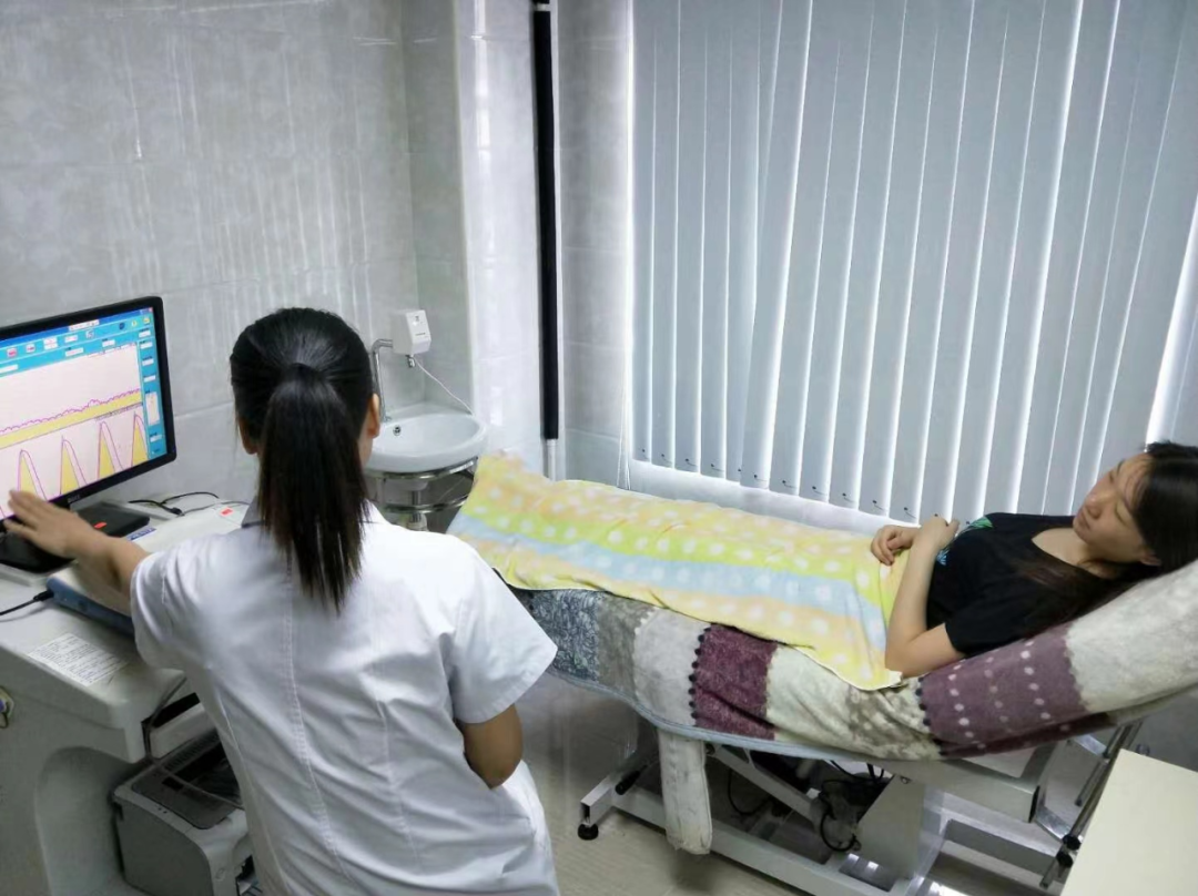 产后怎么康复治疗@产后妈妈，咳嗽漏尿、产后难言之隐，盆底康复治疗让你告别尴尬！_https://www.jmylbn.com_新闻资讯_第14张