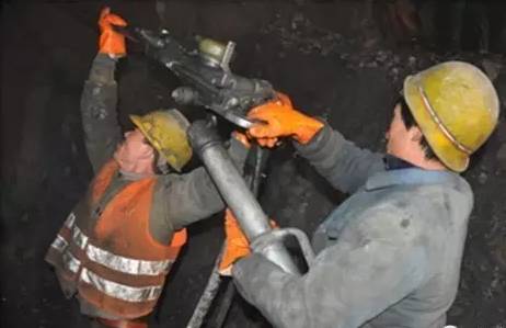 工程行业最危险工种排行榜，他们是祖国建设最可爱的人！(图8)