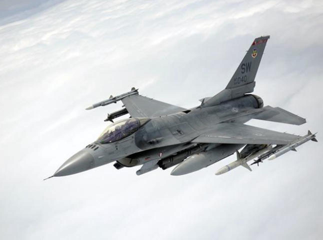 【5/27更新】模型分享：F-16战斗机的图1