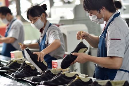 欧歌鞋业,欧歌,oge,东莞鞋子加盟这家鞋厂订单已排到5月份!