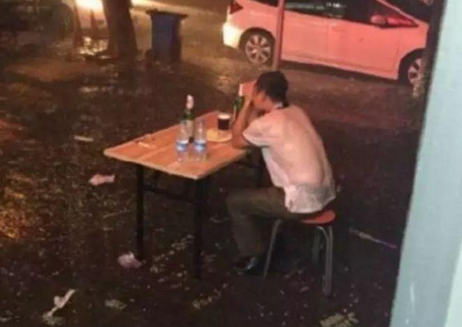 《凌晨3点不回家》刷爆朋友圈:每一个奋斗的“黑茶”人都值得被