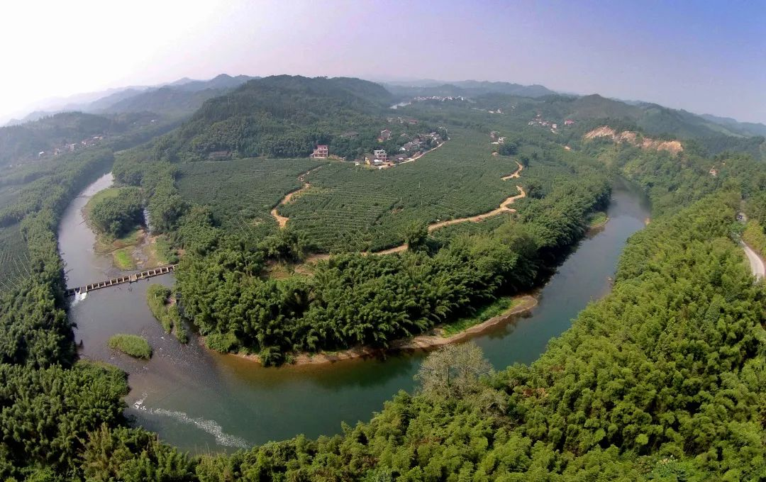 超好听浪溪江边我的家这首歌的mv值得循环播放