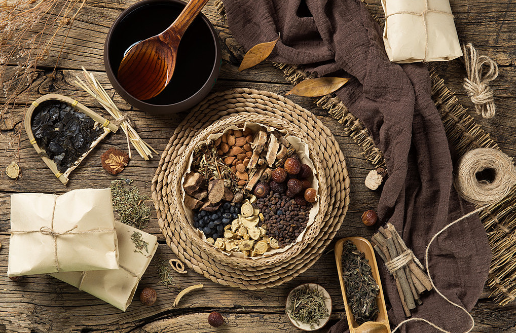 胃不好的人，少用这四种中药来“养胃”