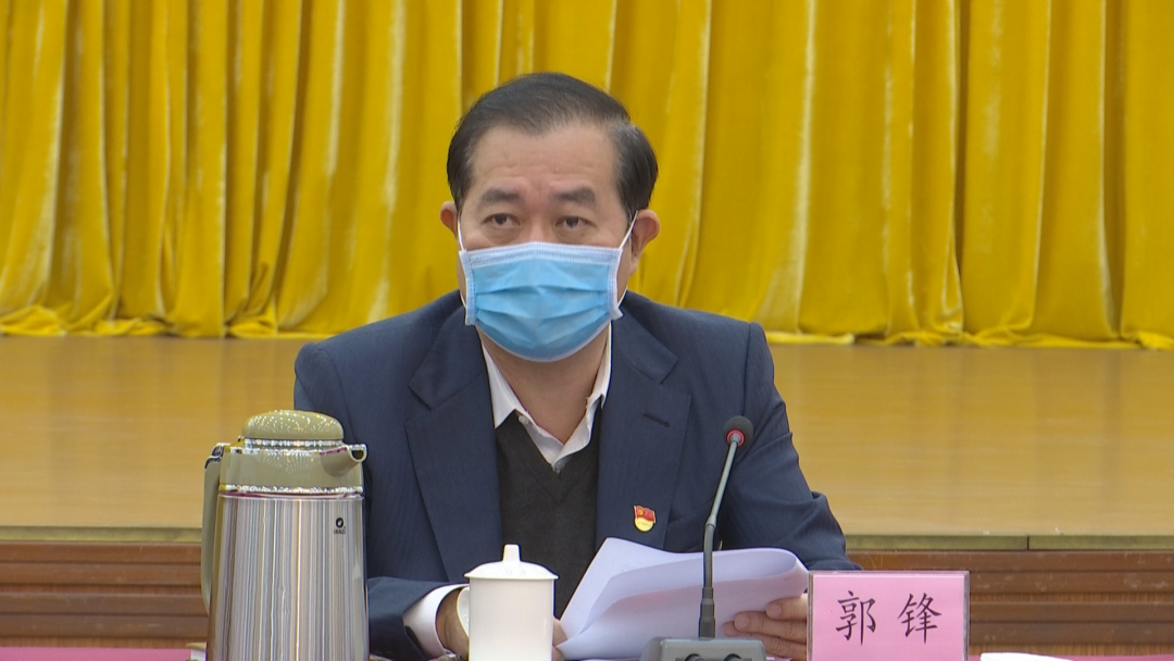 市委书记郭锋市委副书记,代市长马正勇清远人民为62名医疗队员提供暖