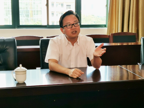 区委常委谭应佳带队调研区沧江中学