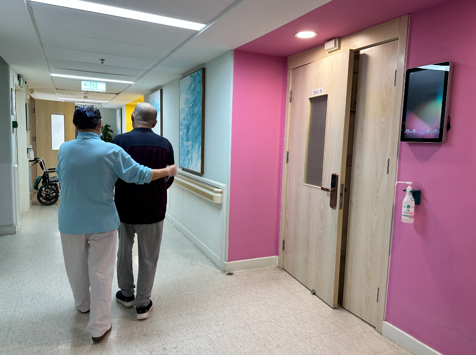 医疗床怎么使用终于不用在养老院和医院之间来回跑了！“五床联动”解决失能老人的养老痛点_https://www.jmylbn.com_新闻资讯_第4张