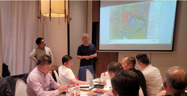 开新局谋新篇！祝贺东方地产研究院二届四次理事会暨房地产研讨交流会圆满成功！