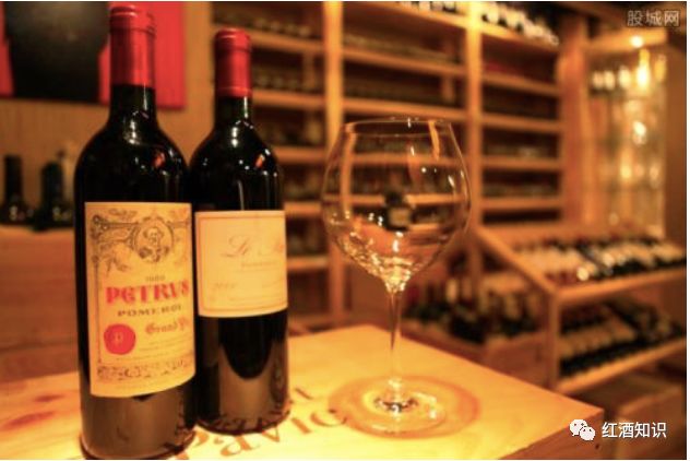 如何鉴别未喝完红酒是否变质？