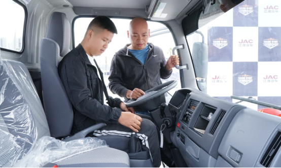 汽车大观｜打造超级品牌符号，江淮轻卡成就“最美卡哥”的图5