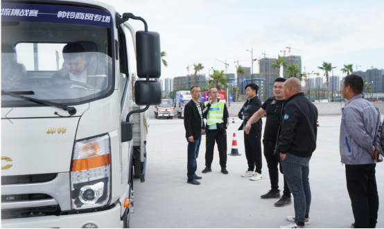 汽车大观｜打造超级品牌符号，江淮轻卡成就“最美卡哥”的图4