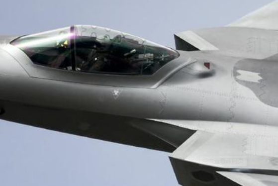 歼20技术有多难？一块玻璃20年造不出，中国攻克只用2年的图3