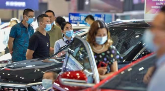 早报|宁德时代曾毓群成香港首富；海南购买新能源汽车最高奖励一万元