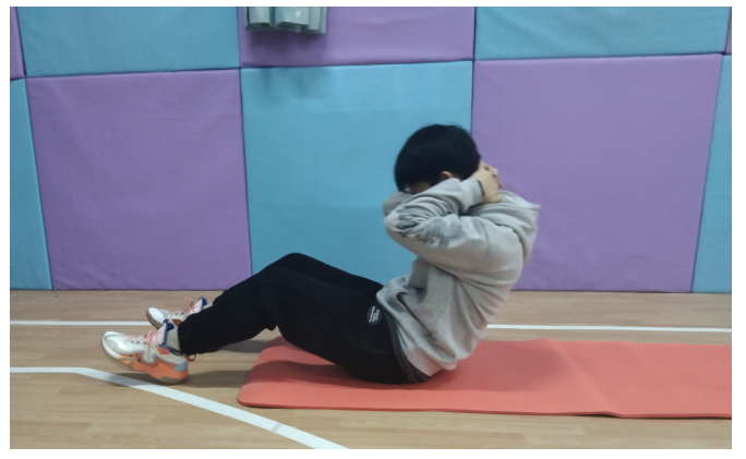 中考体育训练计划仰卧起坐