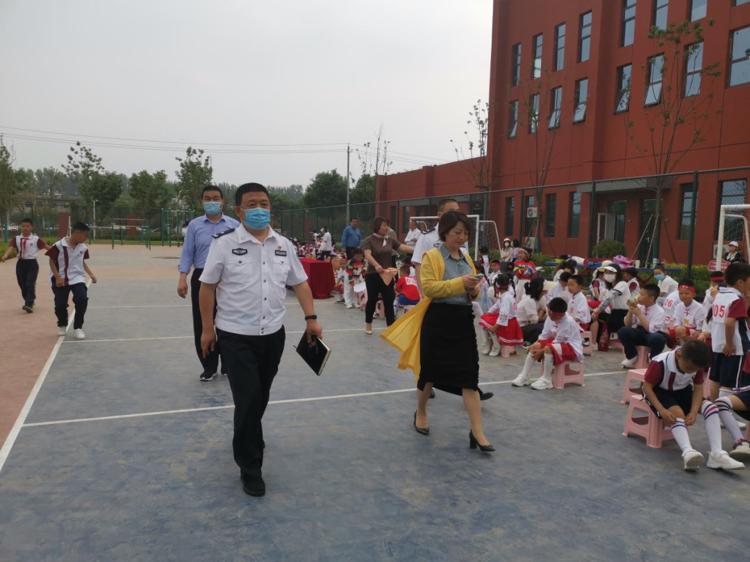 陕西杨凌支队深入辖区西交康桥杨凌绿地小学开展校园交通安全共建调研