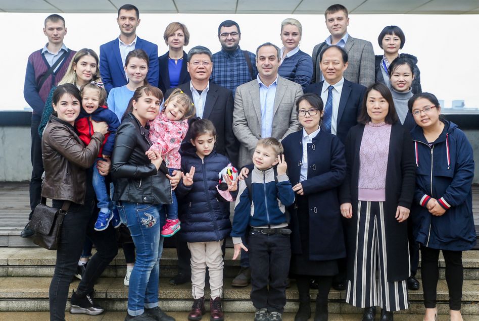 诺尔康俄罗斯植入者及耳科专家访亲团“回娘家”啦！