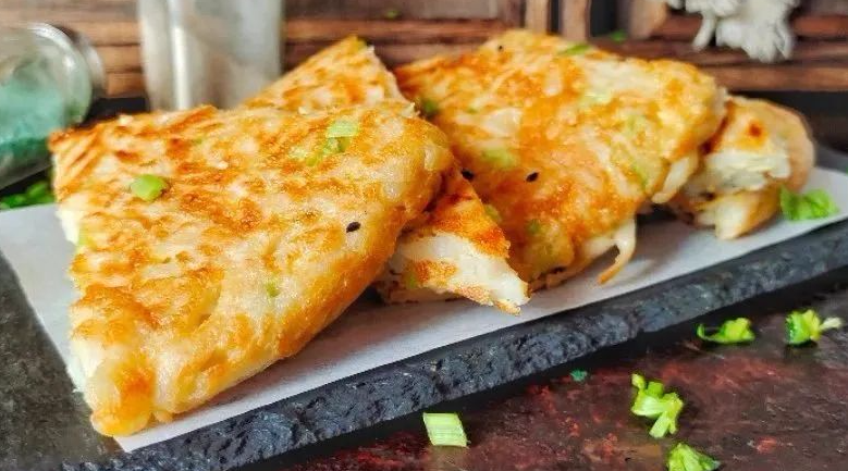 十分钟搞定懒人香早餐烙饼，一口气吃两块