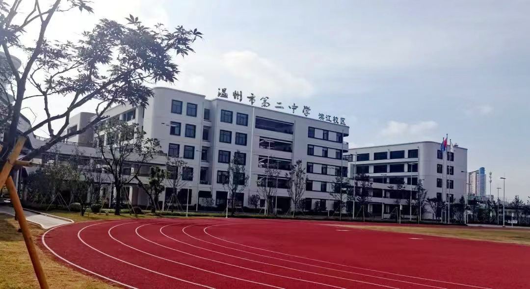 二中滨江校区没公布消息前,这几个组团的房价基本一致,并没有因为不同