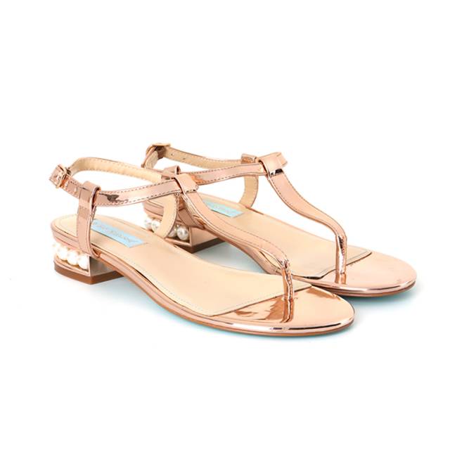 betsey johnson t字带凉鞋 天猫货号:161002639 新风尚促销价:￥809